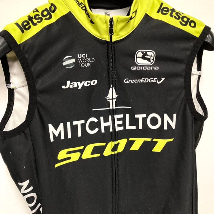 SALE 選手支給品 ミッチェルトンスコット Gシールドジレ へ - メルカリ