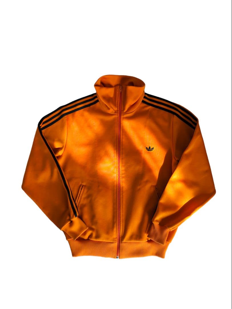 adidas デサント Orange×Black トラックジャケット あいみょん - メルカリ