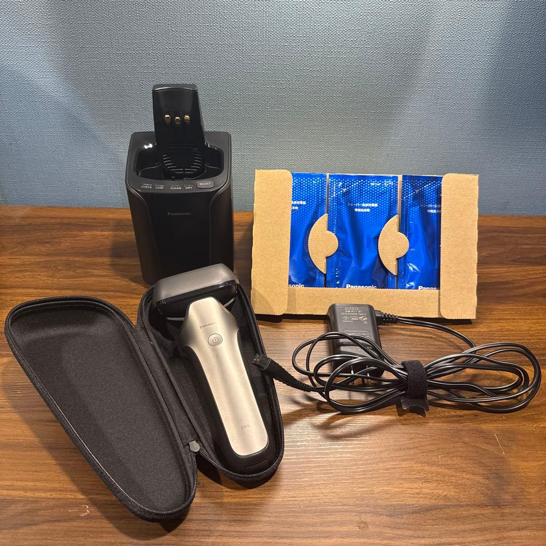 【美品】パナソニック ラムダッシュ PRO 5枚刃ES-L580U-S シルバー ES-L580U-S ラムダッシュPRO 5枚刃(シルバー) 1台 Panasonic