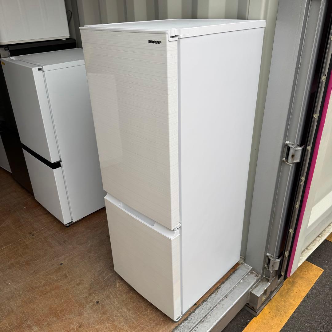 C7543☆2022年製美品☆シャープ 冷蔵庫 ホワイト 右.左開き 自動霜取り