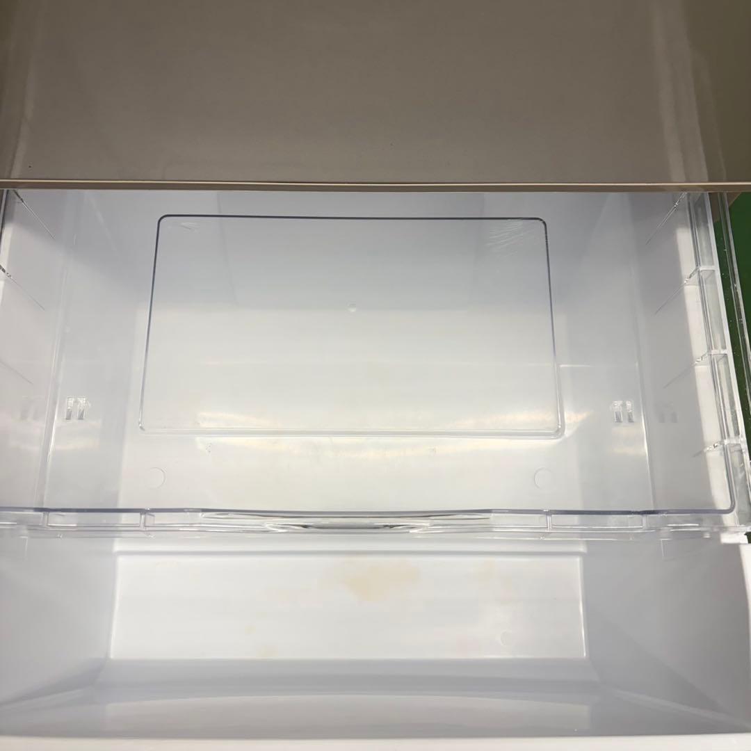 718 大型冷蔵庫 300L強 極美品 真空チルド 自動製氷機 一人暮らしにも