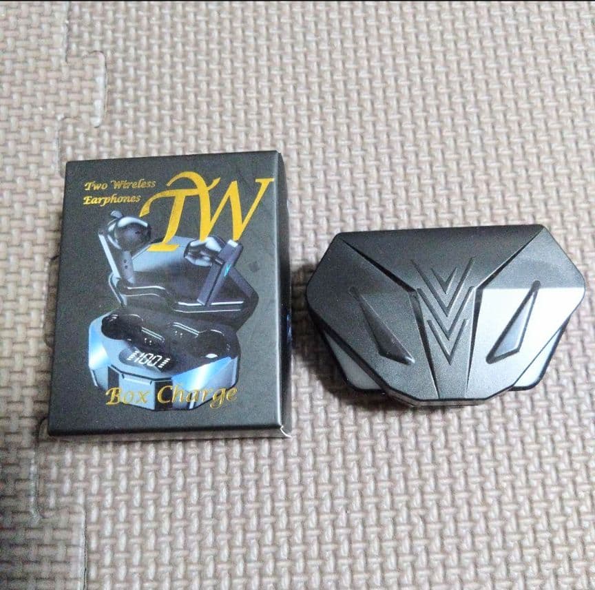 ジャグラー ワイヤレスイヤホン おまけ付き 2点 在庫4点あり - メルカリ