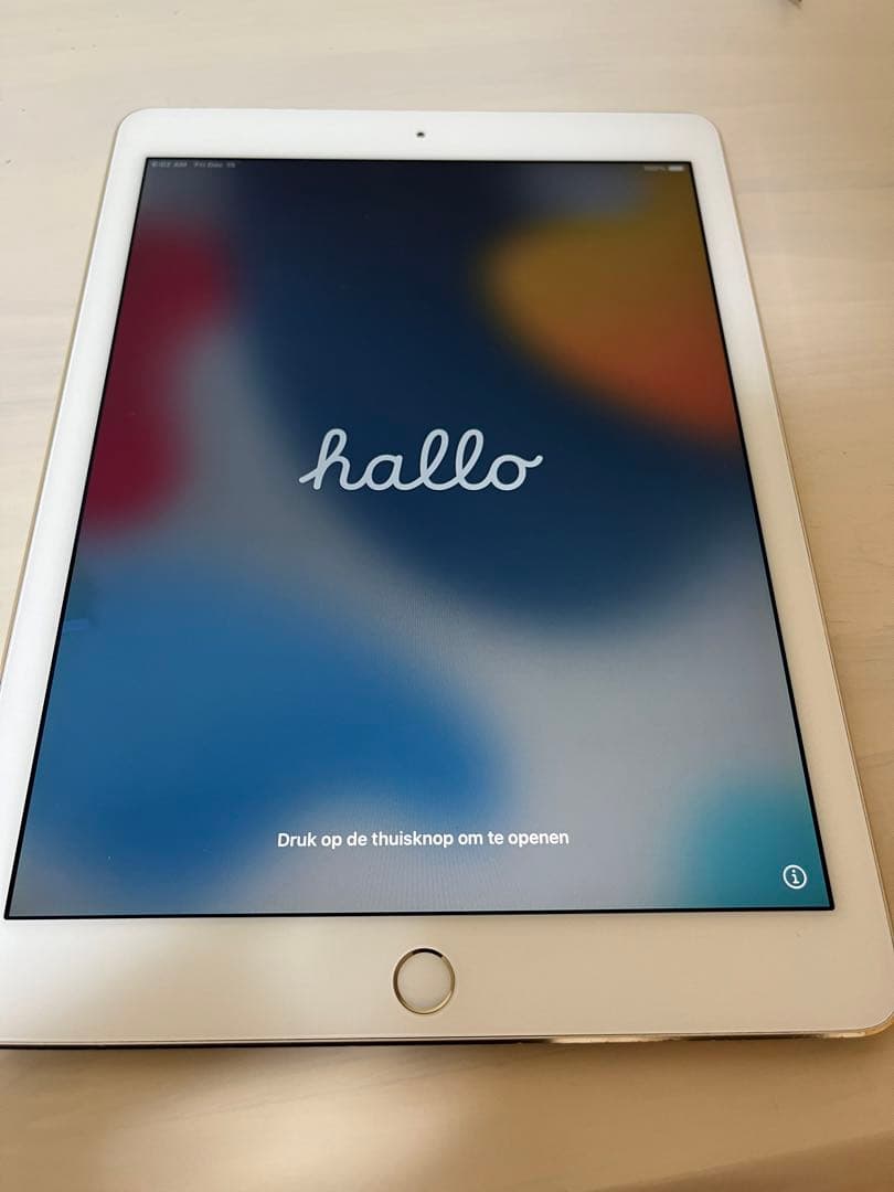 【sin Kuma】iPad Air2 64GB ゴールド WiFiモデル Apple iPad Air 2 Wi-Fiモデル 64GB MH182J/A [ゴールド] 価格比較