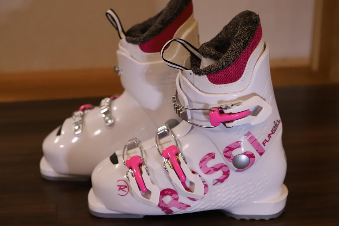 未使用★ROSSIGNOL ロシニョール キッズスキーブーツ 21.5㎝ COMP 【5日限定！全品P10倍！】ROSSIGNOL ロシニョール スキー ブーツ
