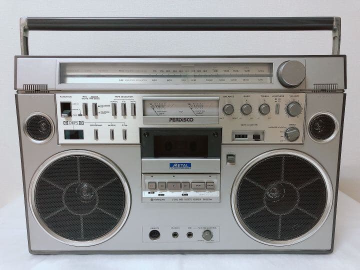 日立 TRK-8600RM FM/AM パディスコ ラジオカセットレコーダー HITACHI TRK-8600RM Stereo Radio Cassette Recorder Silver Used