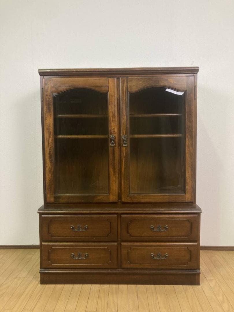 karimoku コロニアル ガラス扉 本棚 書棚 飾り棚 コレクションケース 楽天市場】カリモク 本棚 書棚 コロニアル 書棚 幅888mm （ガラス扉