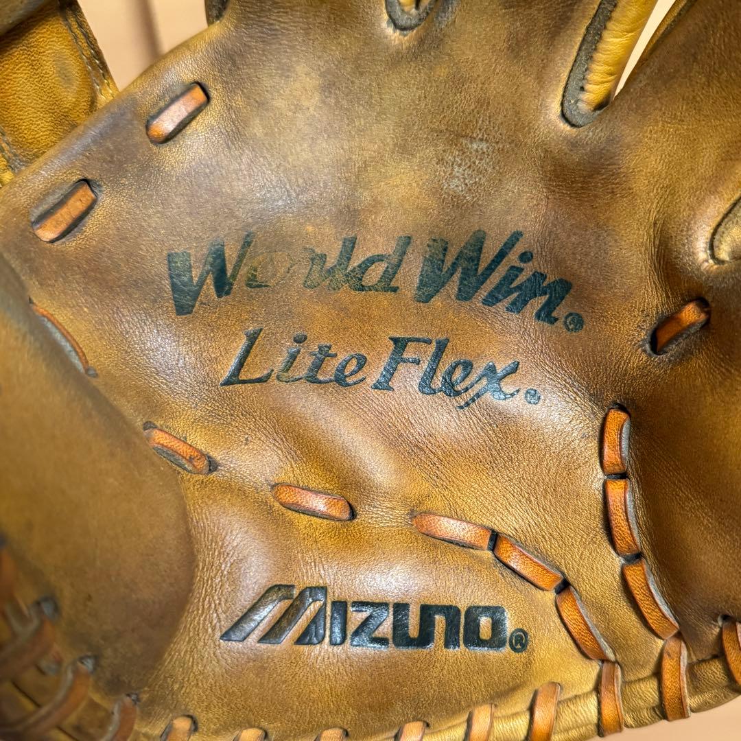 ミズノ ワールドウィン ライトフレックス 軟式用 右投げ 野球 グローブ