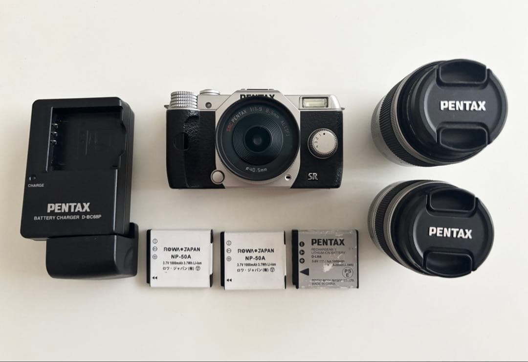 レンズ3本付き！ PENTAX Q10 レンズセット シルバー - メルカリ