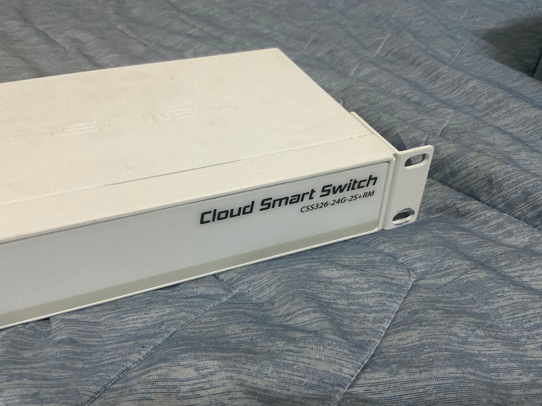 ルーター・ネットワーク機器 Mikrotik CSS326-24G-2S + RM MikroTik · CSS326-24G-2S+RM