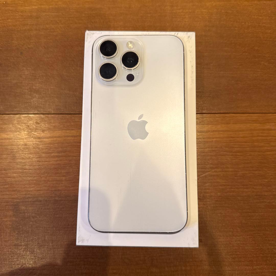 Apple iPhone 15 Pro Max 1TB 本体 iPhone 15 Pro Max 1TB - ホワイトチタニウム（SIMフリー）[整備済製品