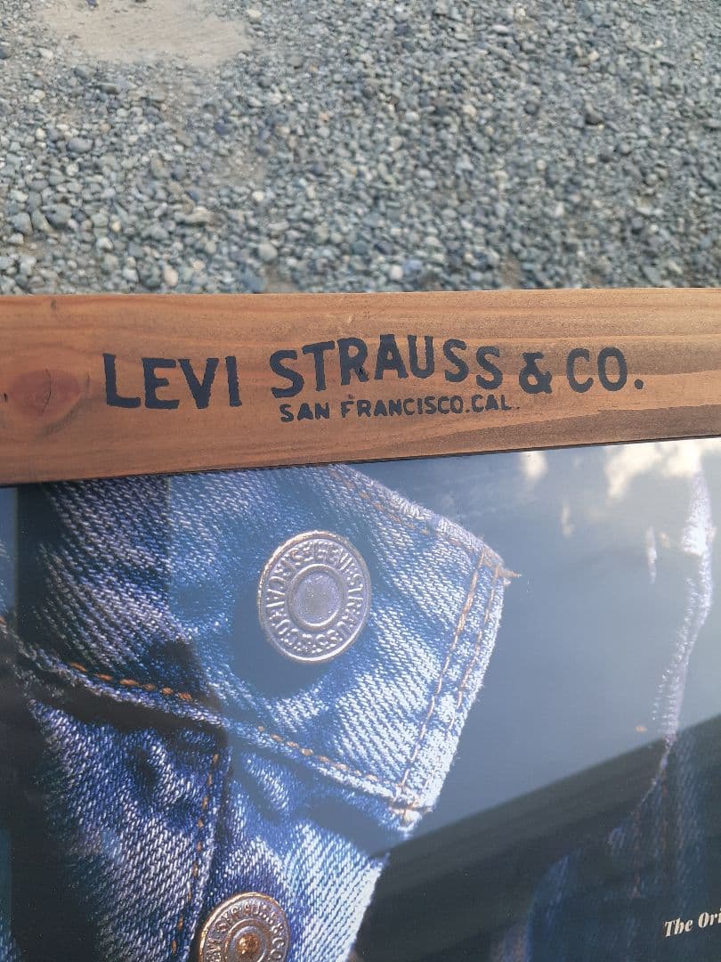 リーバイス 非売品 ディスプレイ木製 額 - メルカリ