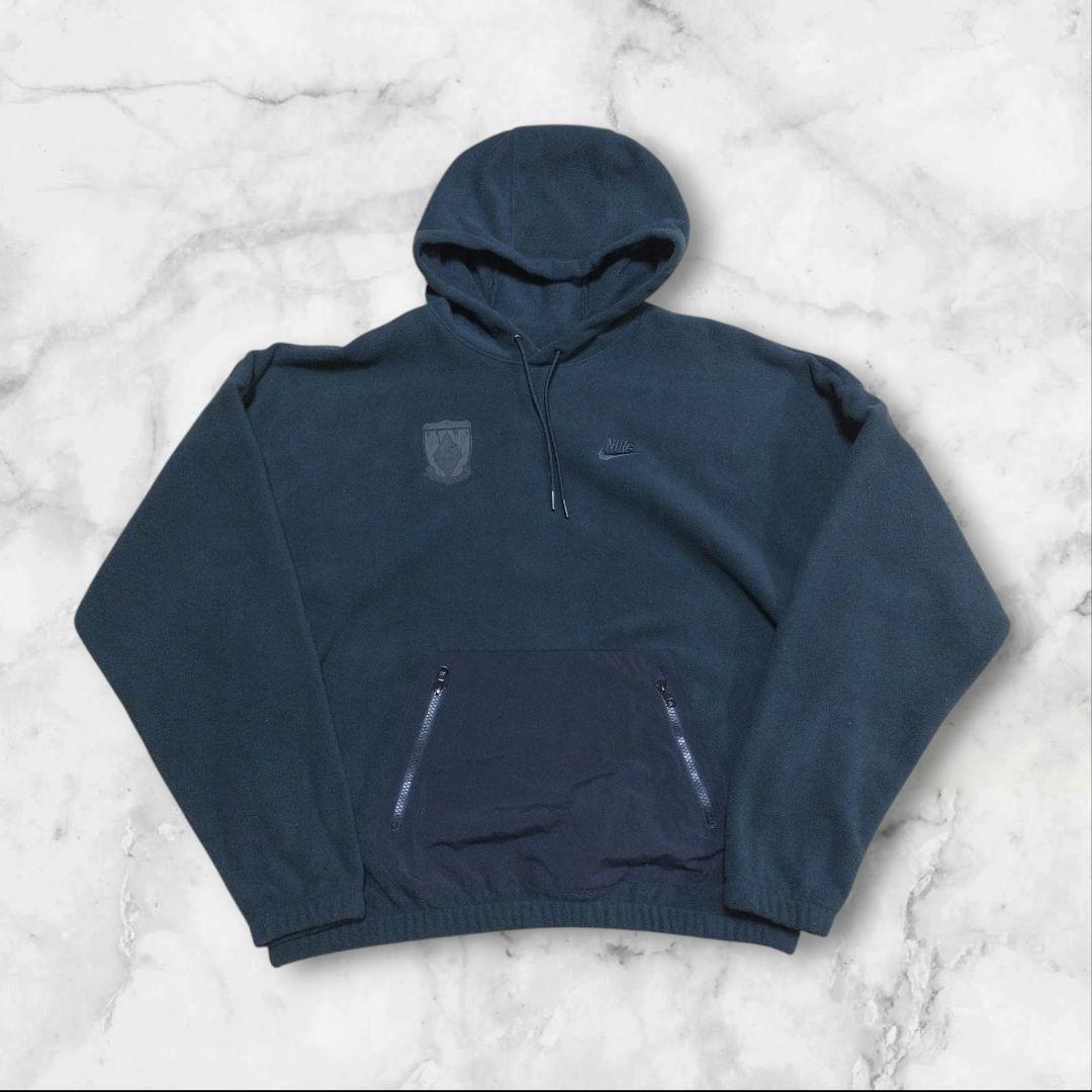 浦和レッズ NIKE クラブ+ POLAR フリースプルオーバー L/Sフーディ