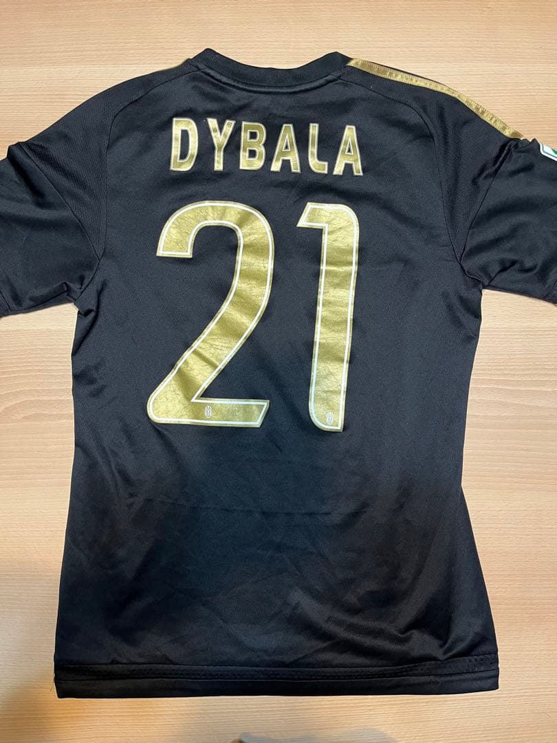 レアJuventus DYBALA 21 シャツ S 黒金2015-2016 - メルカリ
