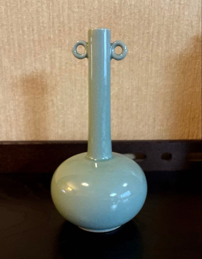 高麗青磁 輪耳付き花瓶 木箱付き - メルカリ