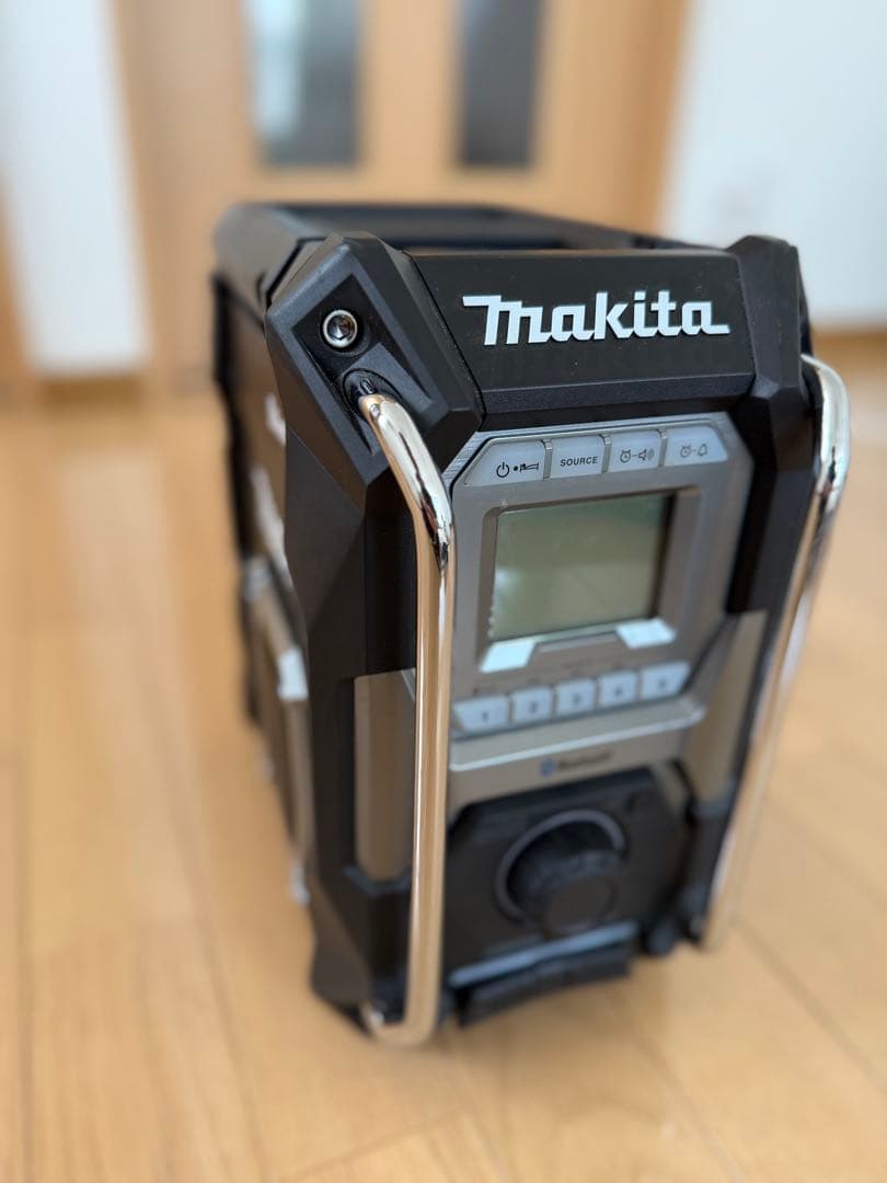h*e様 マキタ（makita） 充電式ラジオ 黒[MR002GZB マキタ（makita） MR002GZB 黒 充電式ラジオ スピーカー ハイブリッド