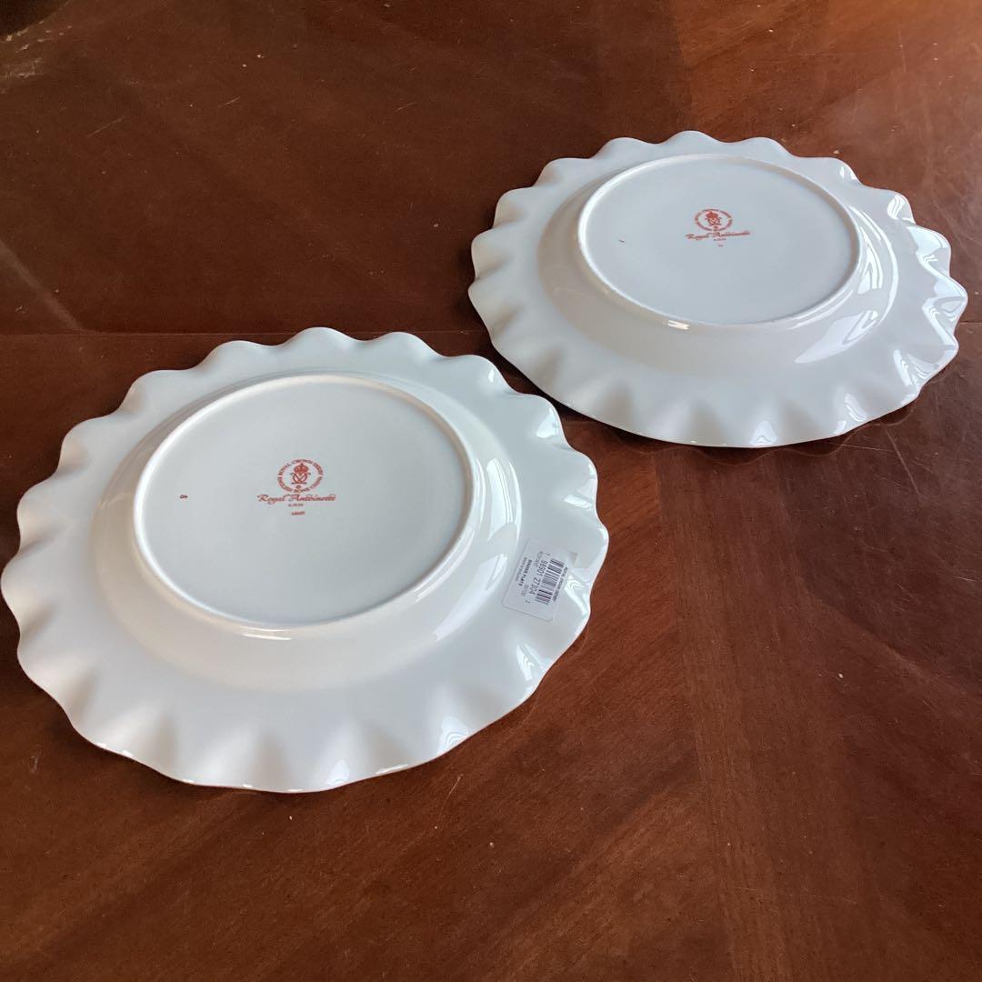 《ロイヤルクラウンダービー　ロイヤルアントワネット》ディナープレート2枚セット