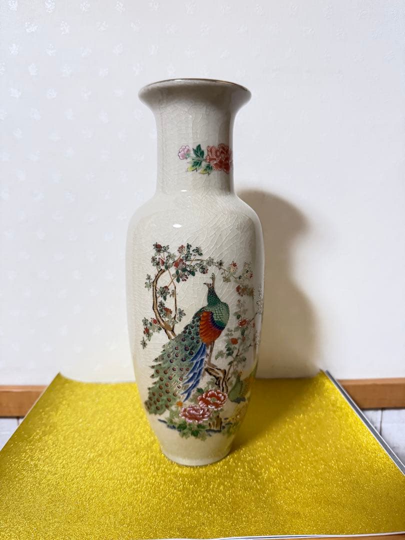 レア】九谷焼 壺 花瓶 孔雀文 色絵 金彩 和柄 飾り壺 伝統工芸 骨董品