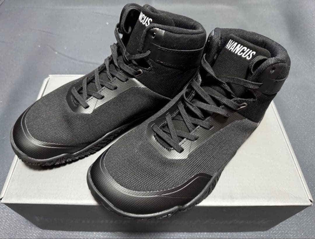 鶴谷シモン選手着用】AVANCUS トレーニングシューズ 値下げ可！ - メルカリ