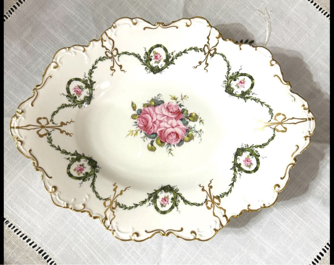 ロイヤルクラウンダービー　リボンプレート　アンティーク　ロールセリニャック ロイヤルアントワネット プレート(15.5cm-34.5cm) – ロイヤルクラウン