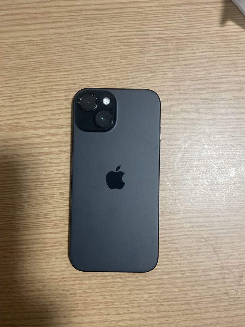 【美品】Apple iPhone 15ブラック 本体 Appleストアで購入 iPhone 15 256GB - ブラック（SIMフリー）[整備済製品] - Apple（日本）