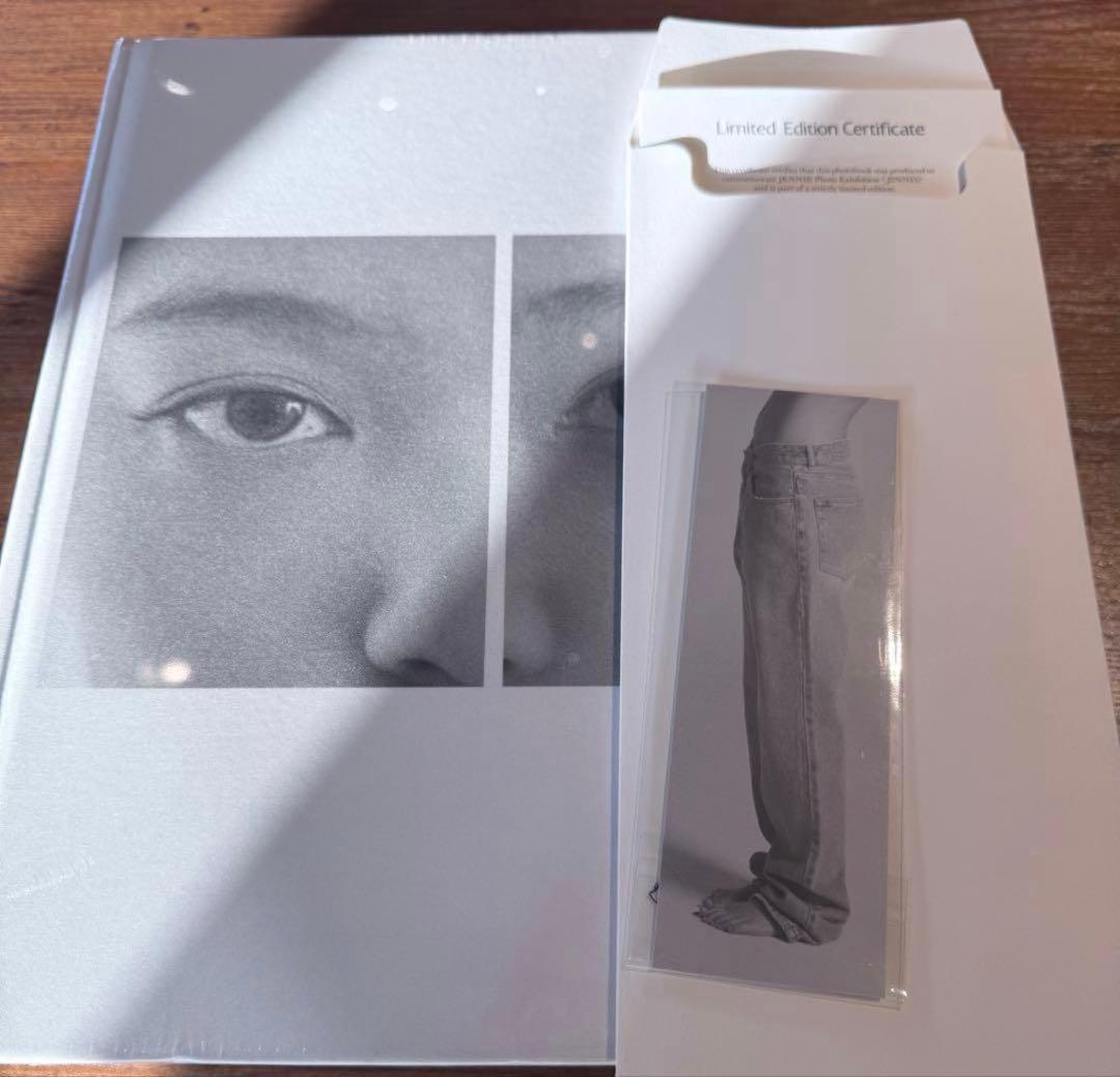 JENNIE <J2NNI5> POP UP ジェニ Photobook 特典付 JENNIE <J2NNI5> POP UP ジェニ Photobook 特典付 - メルカリ