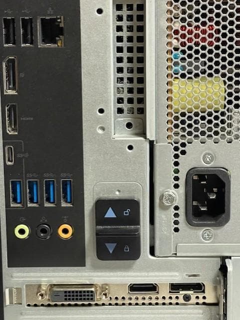 XPS8930 第八世代Core-i7/メモリ32GB/SSD256G/グラボ付 - メルカリ