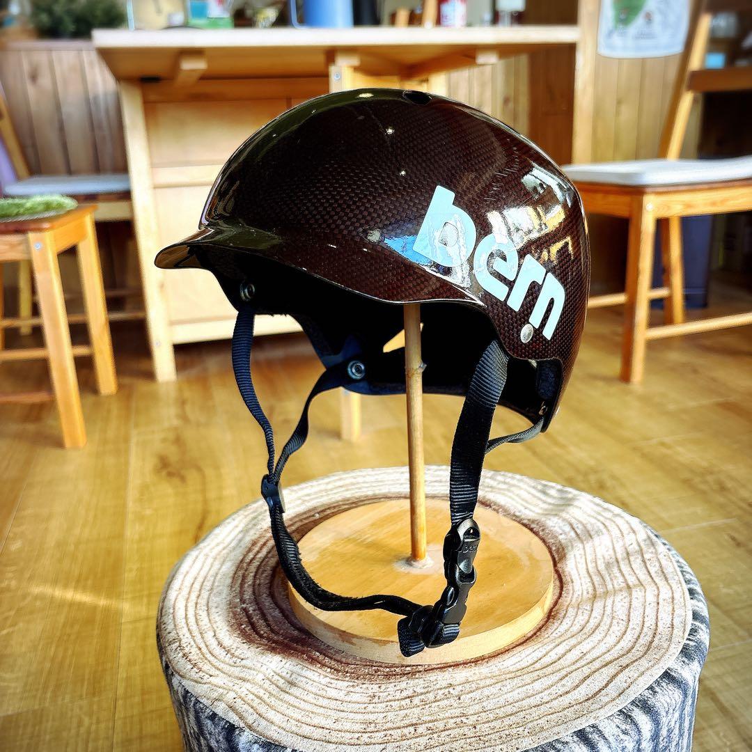 bern watts カーボンファイバー　ヘルメット bern Wattsヘルメット | ストリートベースの高いデザイン性が人気