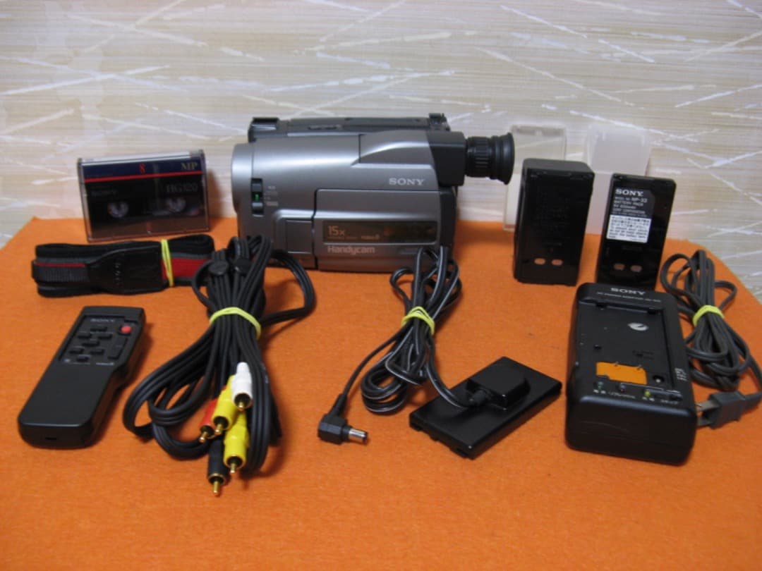 動作OK❗️☆SONYの液晶8ミリビデオカメラ・CCD-TRV20 Amazon | SONY CCD-TRV20PK Video 8 ビデオカメラレコーダー 8mm