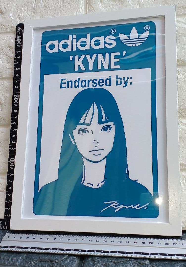 kyne/adidas キネ・アディダス【A4サイズ写真ポスター額装付3点セット
