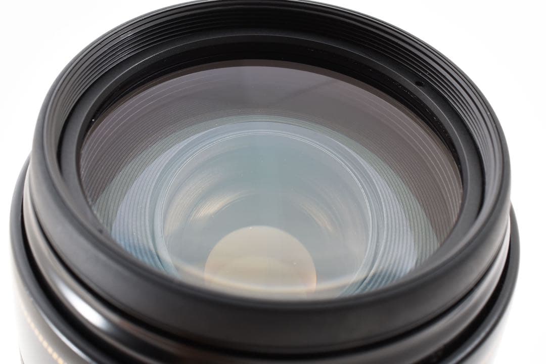 超望遠レンズ/ Canon EF 100-300mm F4.5-5.6 USM