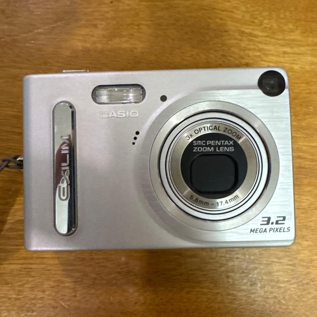 CASIO EXILIM 3.2MP デジタルカメラ - メルカリ