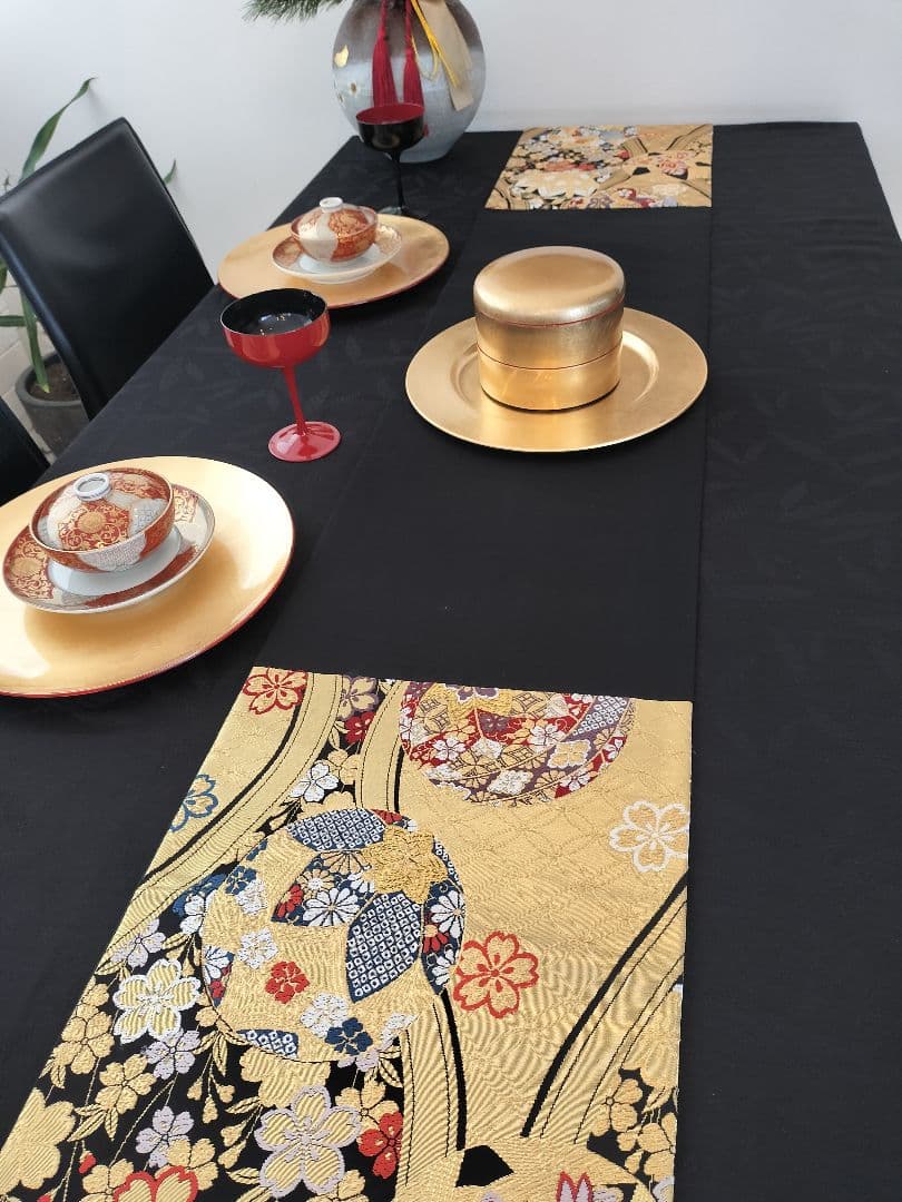 A751高級‼️ひな祭り‼️手毬‼️袋帯テーブルランナー2m19cm - メルカリ