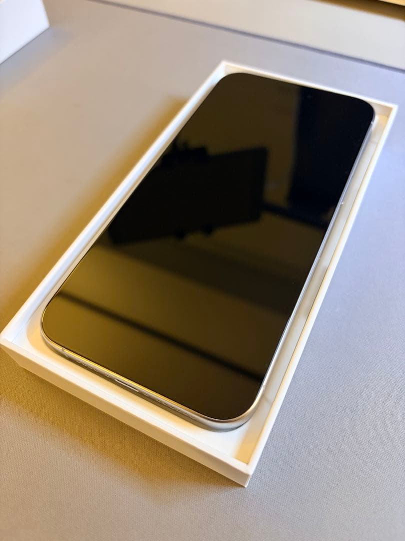 iPhone 15 Pro Max white 512gb US版 iPhone 15 Pro Max 512GB - ホワイトチタニウム（SIMフリー）[整備済
