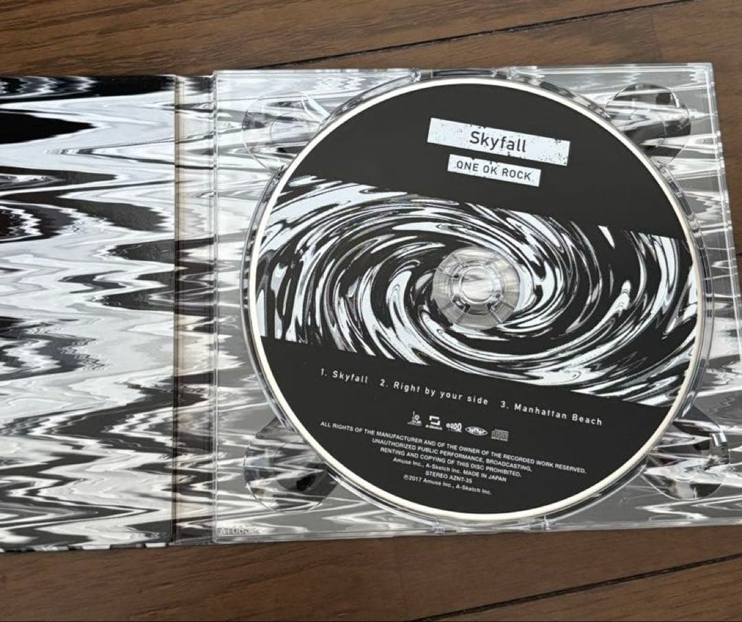 ONE OK ROCK CD Skyfall - メルカリ