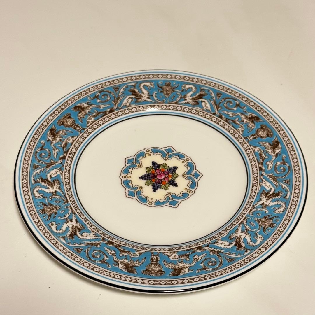 ウェッジウッド フロレンティーン ターコイズ15cmプレート 黒壺 - メルカリ
