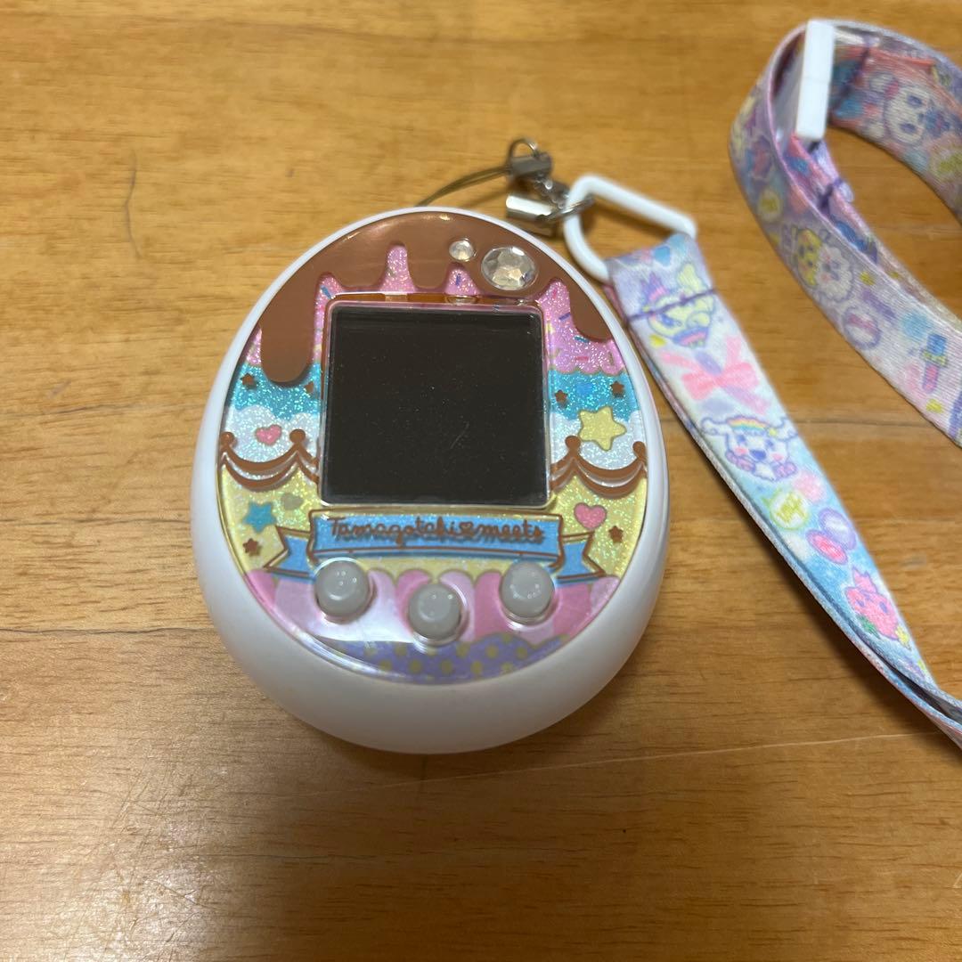 【動作確認済】たまごっちみーつ　すいーつみーつ　ホワイト　限定色 Amazon.co.jp: たまごっちみーつ スイーツみーつver. ホワイト