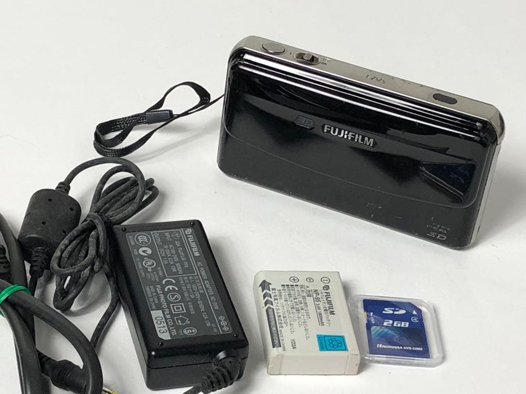 すぐに撮影OK FUJIFILM 3D W1 デジタルカメラ デジカメ 動作品 Amazon | FUJIFILM デジタルカメラ FinePix(ファインピックス) REAL