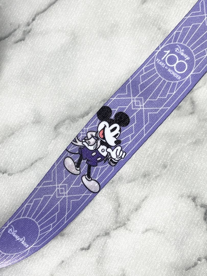 新品未使用】海外限定 ディズニー ミッキードリンクホルダー 100周年