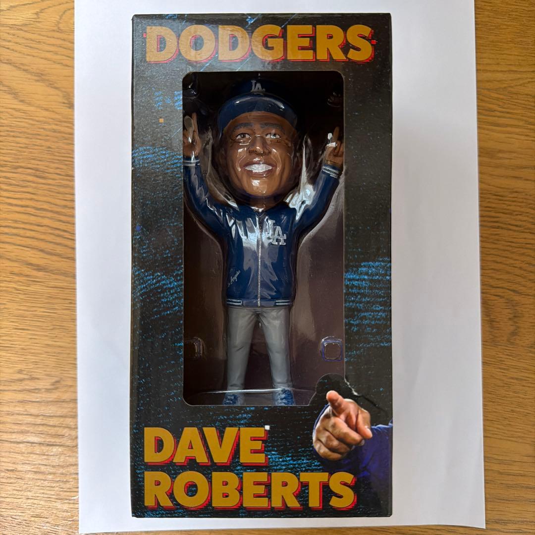 ドジャース Dave Roberts デイブ・ロバーツ監 ボブルヘッド - メルカリ