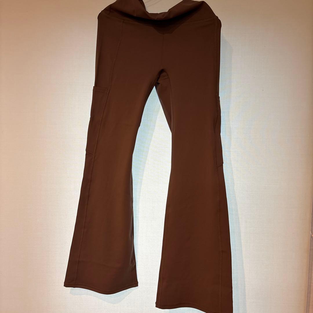 SUKALA ユーティリティフレアレギンス ブラウンMサイズ - メルカリ