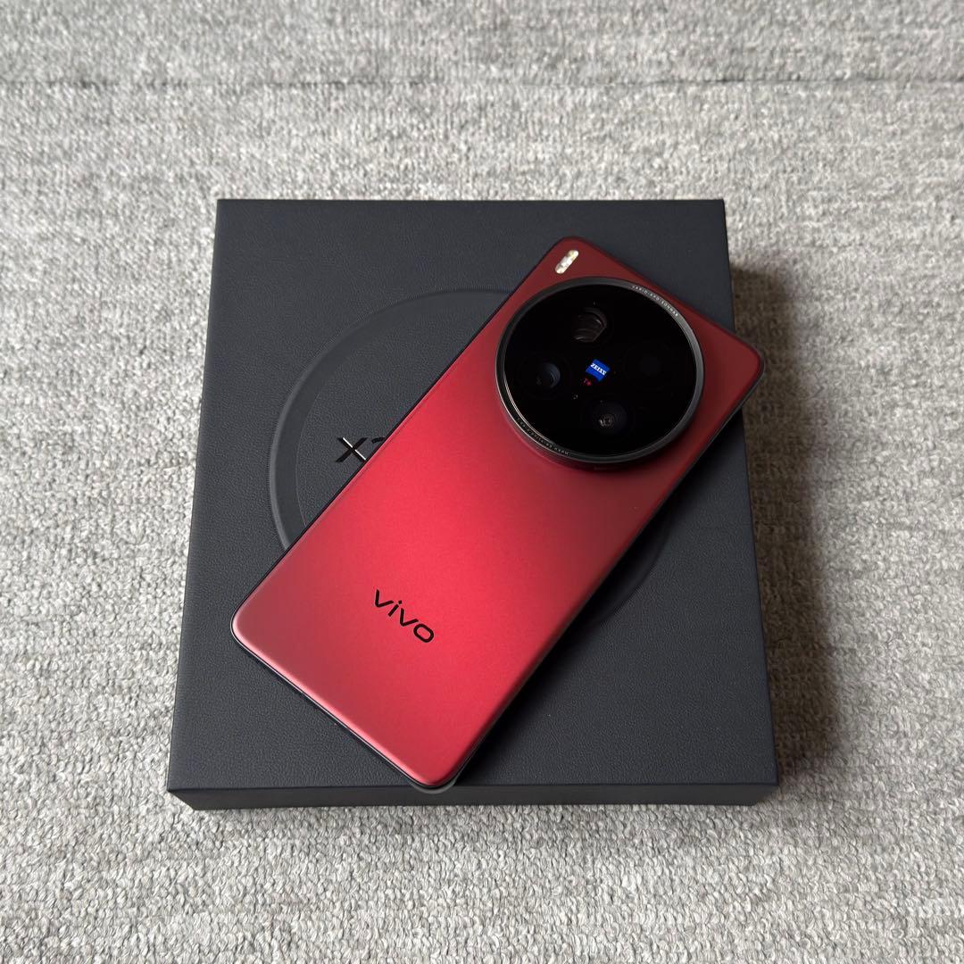 vivo X200 Ultra レッド 12GB/256GB vivo X200 Ultra V2454A (256GB/12GB) / Red (China) – 海外スマホの