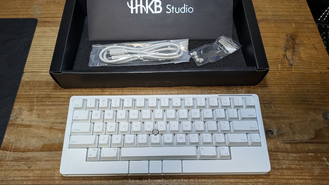 【中古美品】HHKB Studio 雪 US配列 中古/美品】HHKB Studio 雪 英語配列 - メルカリ