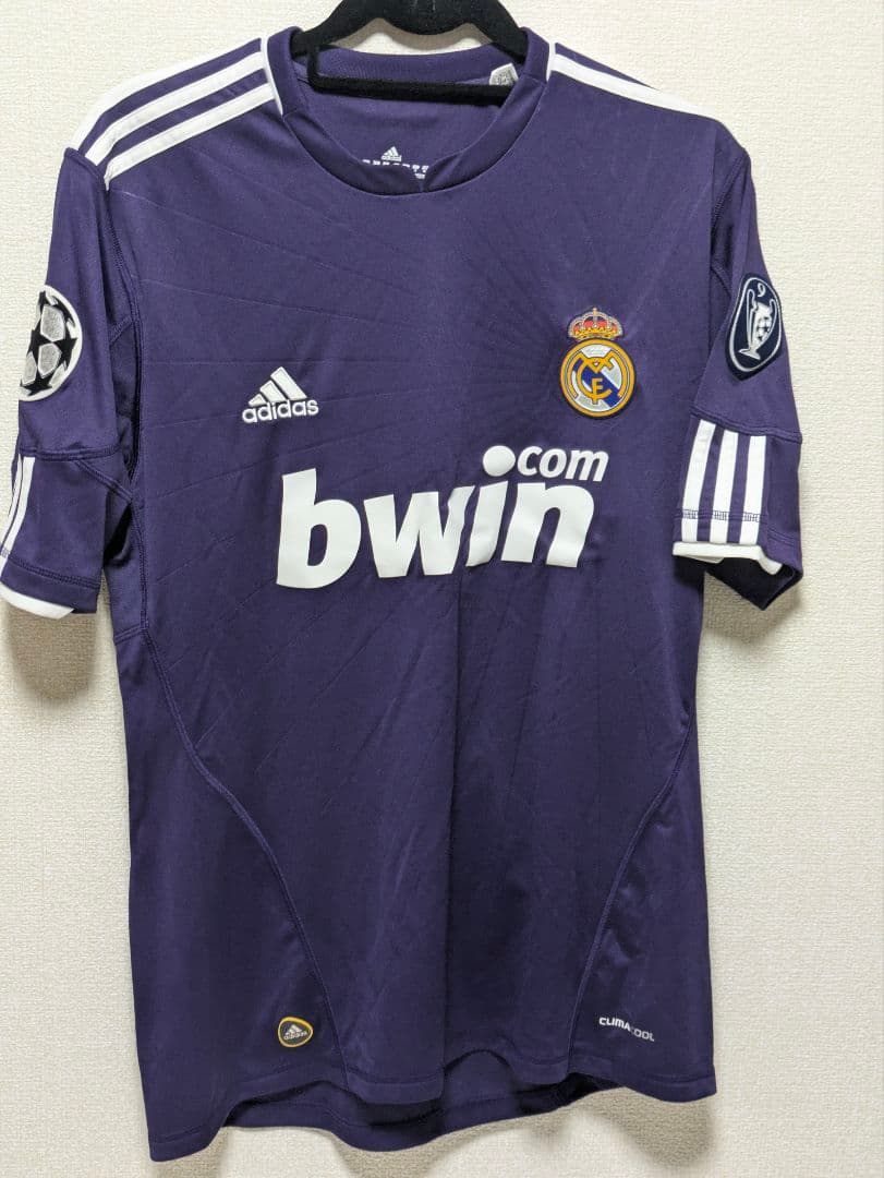 レアルマドリード 2010-11 3rdユニフォーム No.23 エジル - メルカリ