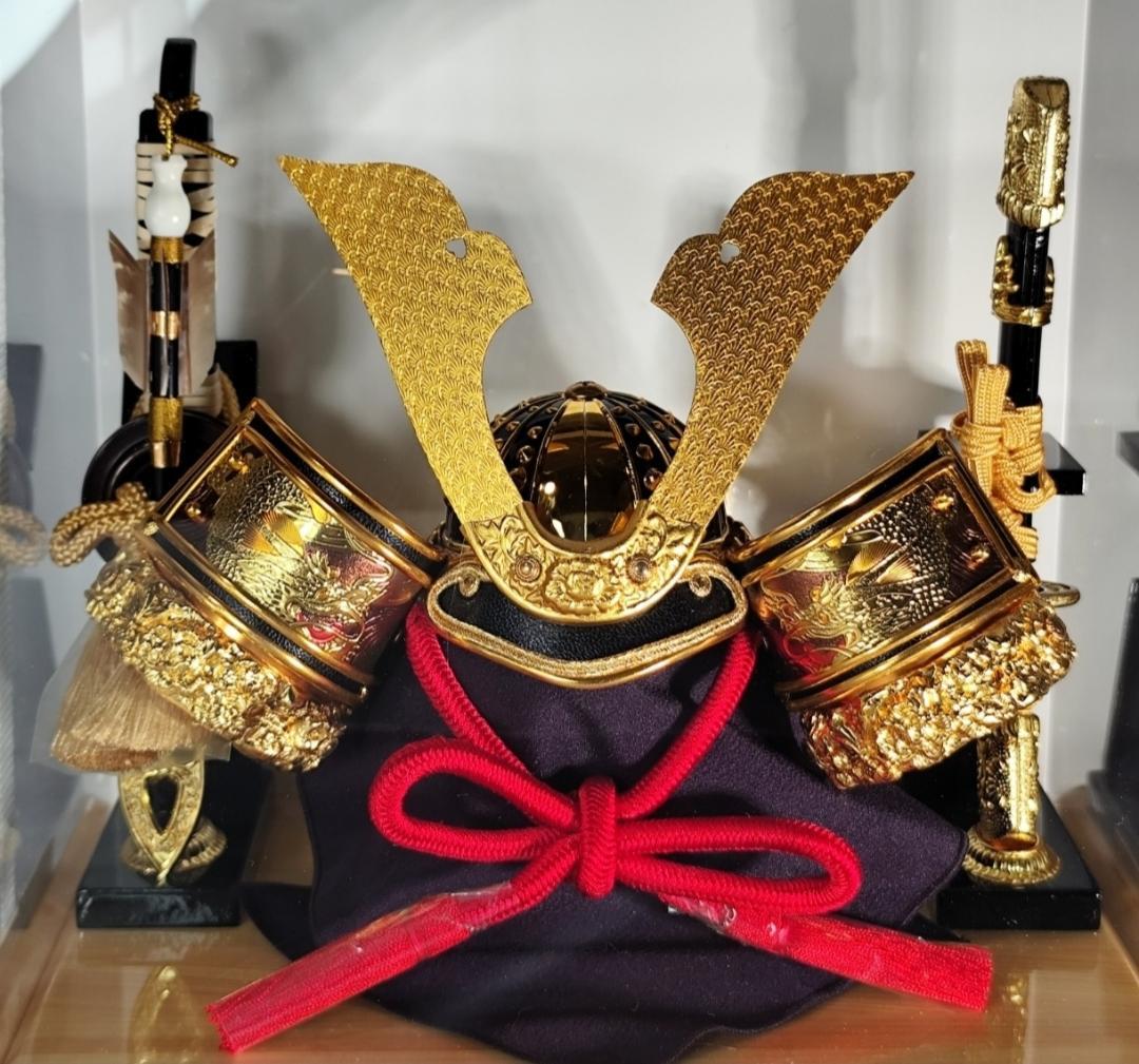 《新品》人形屋ホンポ 五月人形 黒大鍬 h075-aaa-y5-1-b