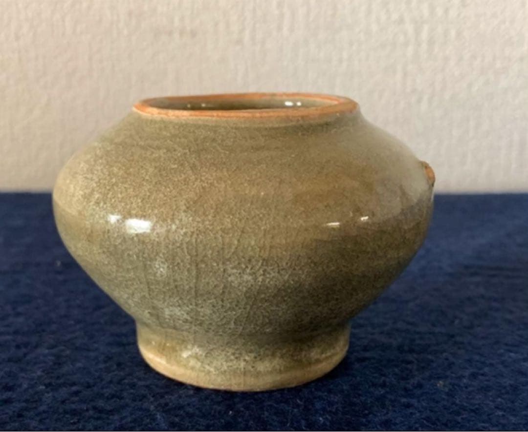 中国古美術　越窯青瓷小壷 y638 中国古美術 越窯青瓷小壷 y638 - メルカリ