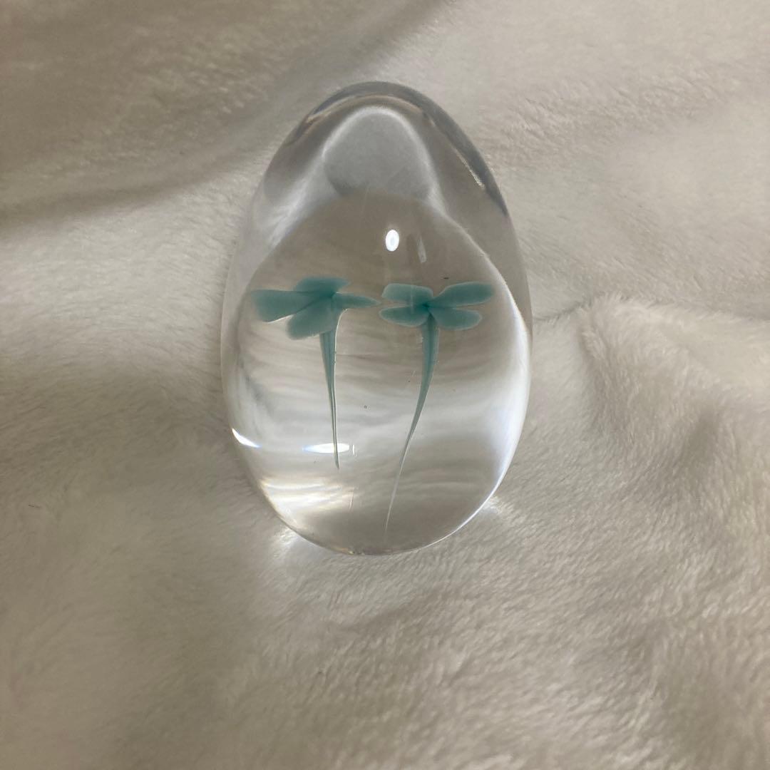 イイノナホさん ペーパーウェイト クローバー 水色 ガラス - メルカリ