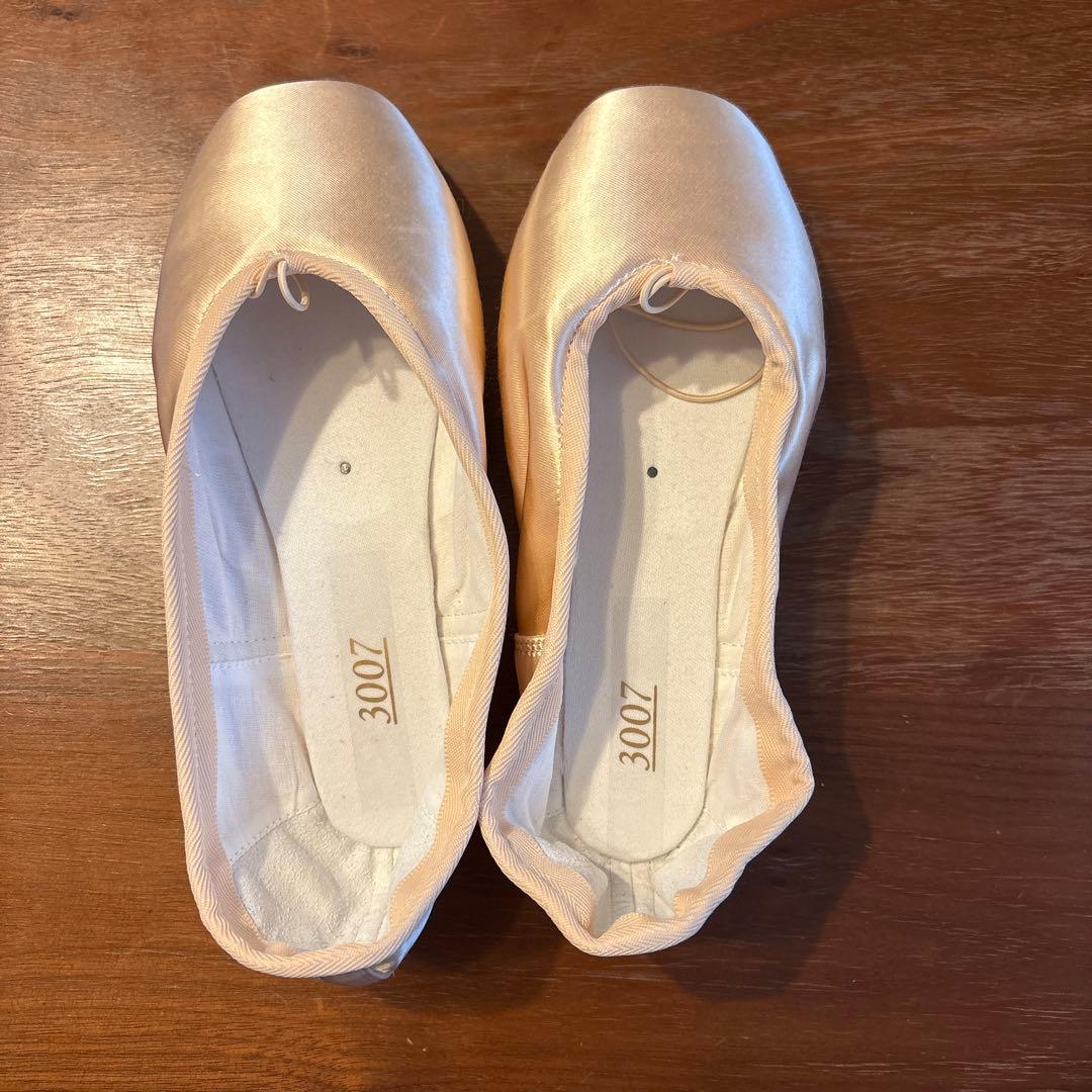 Nikolayトゥシューズ 3007サイズ5 1/2 幅XXXXX 硬さM - メルカリ