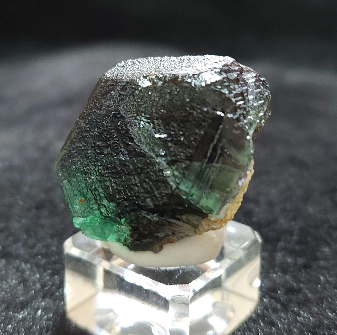 エロンゴ産バイカラーフローライトキューブNo1309 - メルカリ