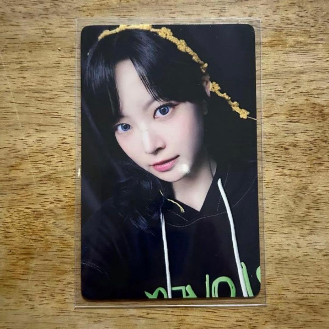 ウンチェ yizhiyu yzy easy 中華 トレカ ルセラフィム z - メルカリ