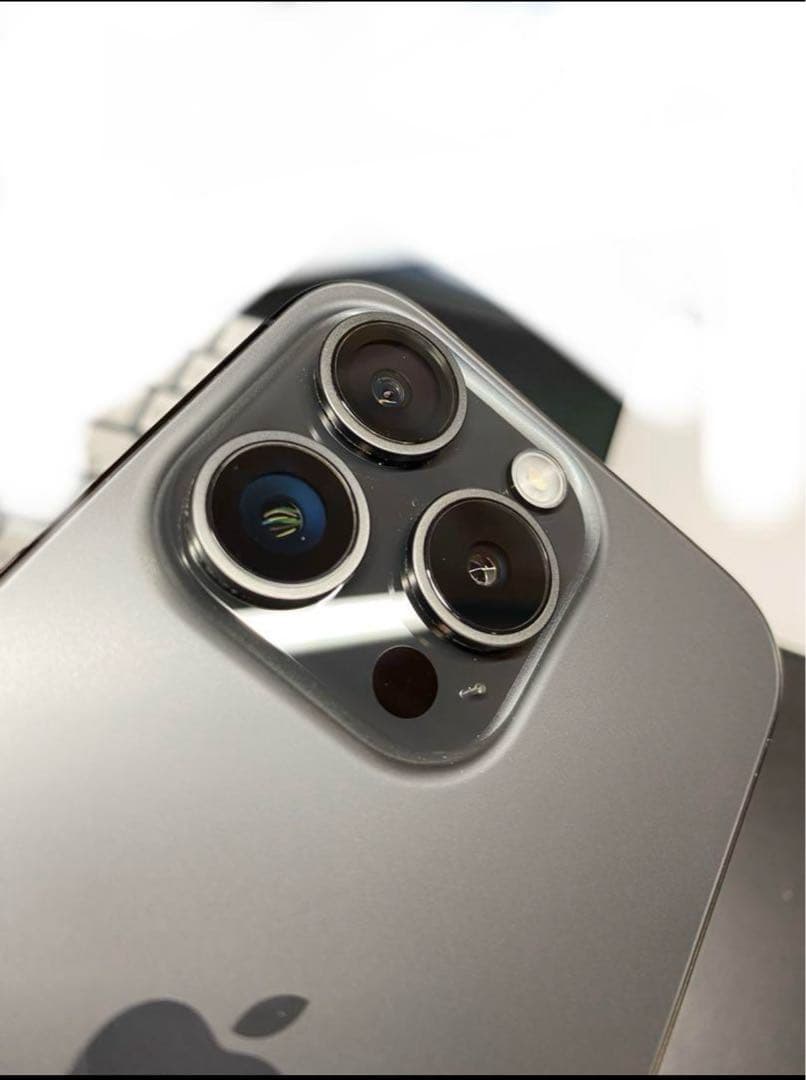 【美品】iPhone15pro 512G ブラックチタニウム バッテリー95％ iPhone 15 Pro 512GB - ブラックチタニウム（SIMフリー）[整備済製品